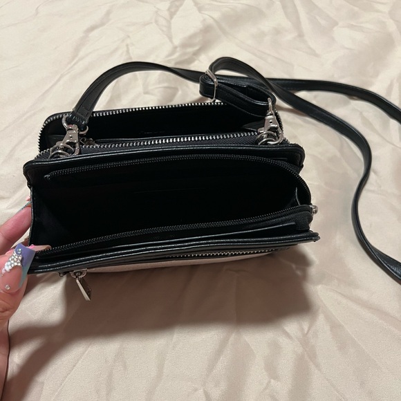 Azul by Moussy : STRAW MESH WALLET BAG - Picture 2 of 5